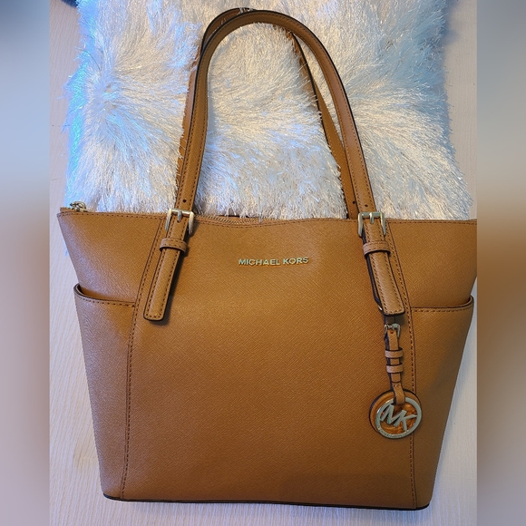 NWOT MICHAEL KORS Jet Set East West Tote - Picture 1 of 11